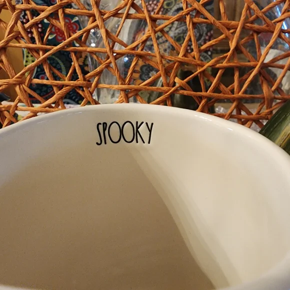 Rae Dunn Peanuts Collaboration Mug - Picture 5 of 9